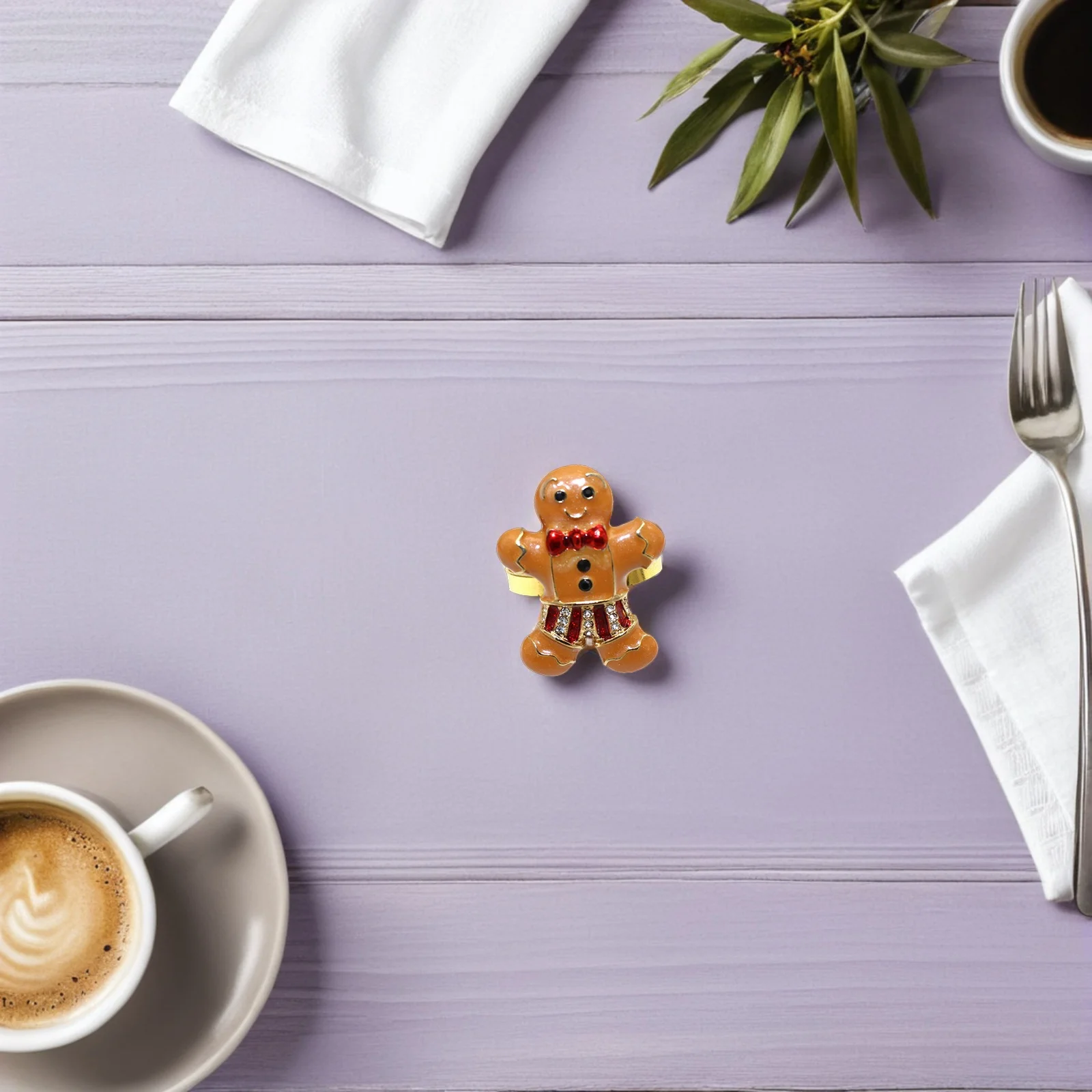 

4Pcs Christmas Napkin Rings Holiday Gingerbread Man Alloy Metal Rhinestone Festive Table Napkin Buckle Decorative Holders