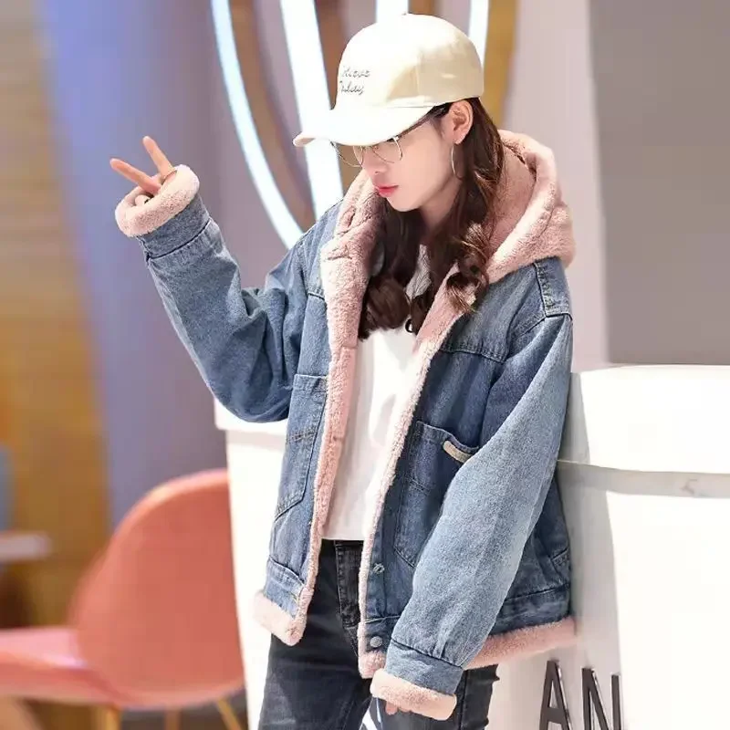 Short Winter 2024 for Cold Crop Hooded Woman Jean Coat with Fur Plush Warm Padded Outerwear Pink Denim Jacket Women Small Models