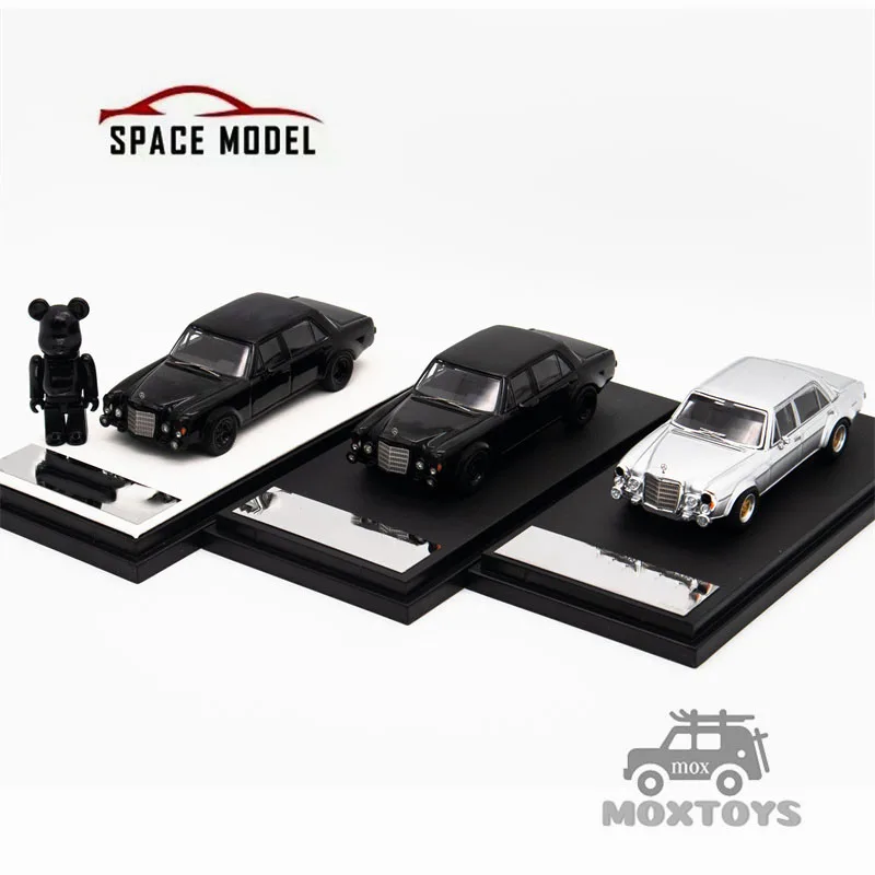 SPACE MODEL 1:64 MB 300 SEL 6.3 Black / Silver Diecast Model Car