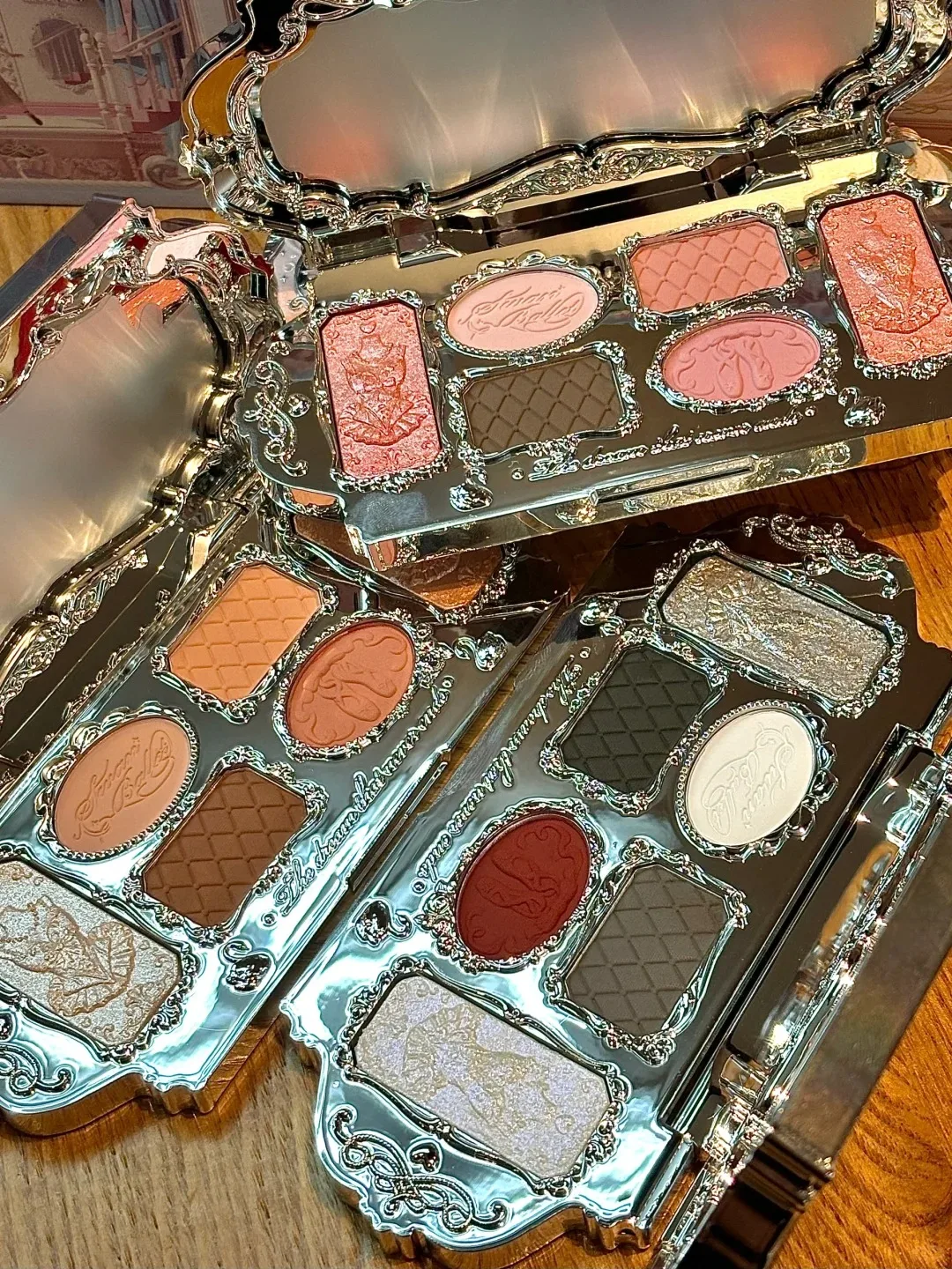 Flower Knows Swan Ballet Series 6Color Eyeshadow Matte Fine Shimmer Pearl Glitter Face Palette Eye Makeup