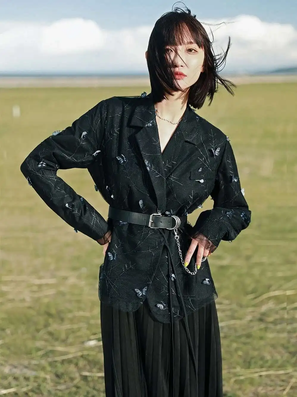 UMI MAO Black Jacket Butterfly Embroidered Blazers Women's 2023 Autumn New Design Style Fried Street Coat Top Y2K
