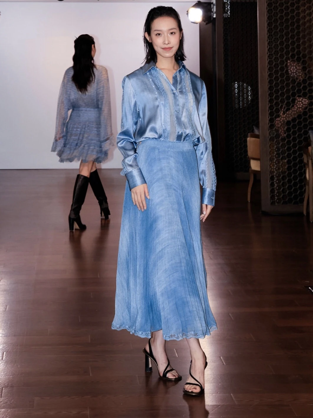 Designer Pure Silk Two Piece Dress Set Lace Denim Blue Camisole Top Sunburst Pleated Midi Skirt Luxury Resort Vacation Outfit