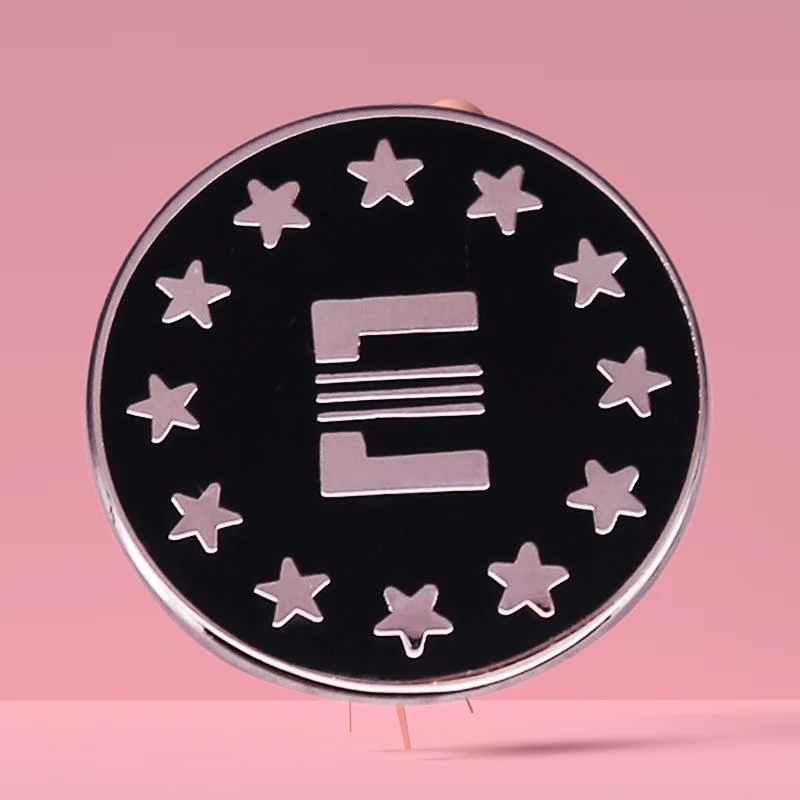Insignia de metal con símbolo de enclave de Fallout Games