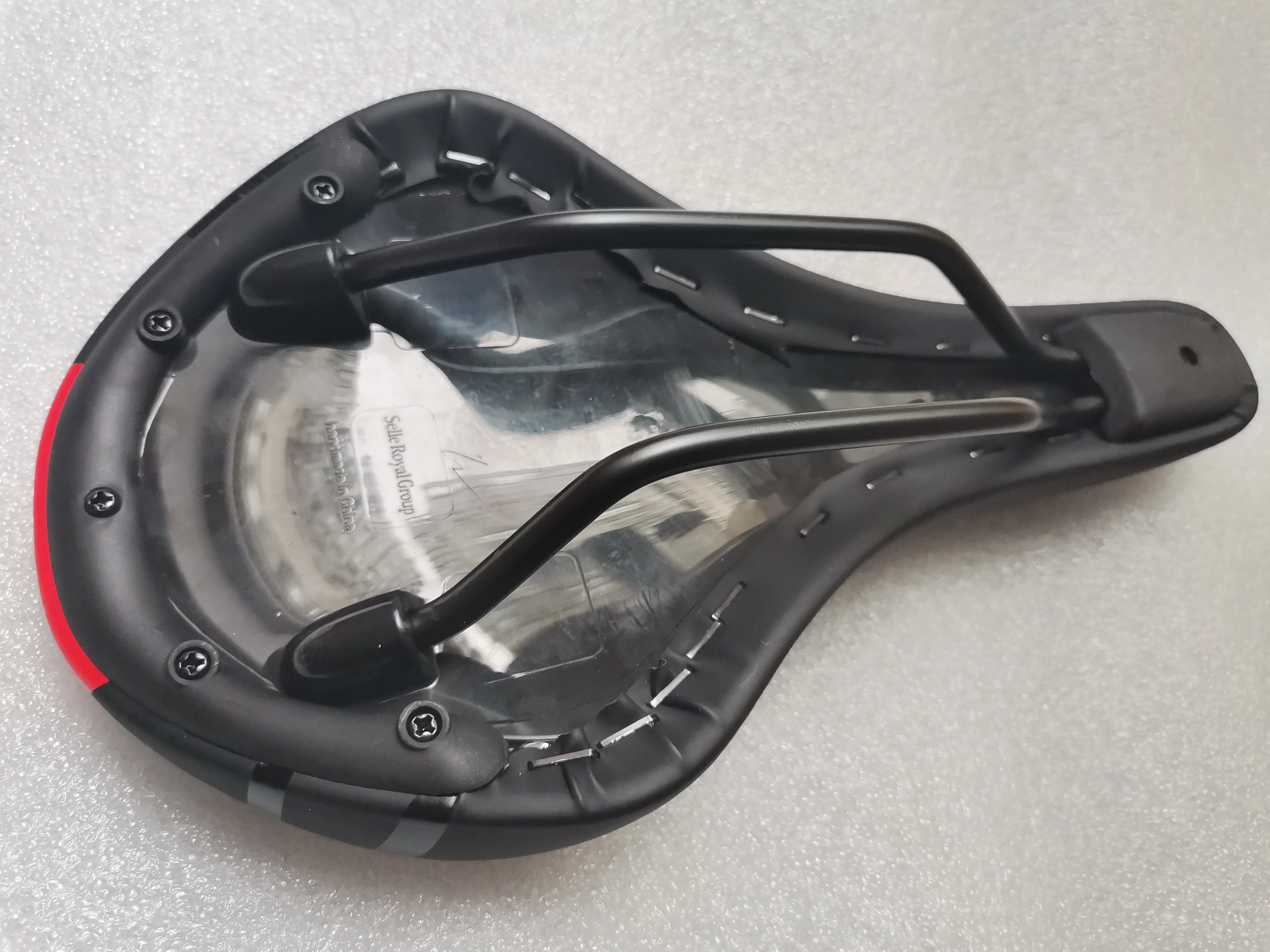 مقعد سرج كبير مريح من MTB CITY TOURING BIKE أسود أحمر من SELLE ROYAL #6