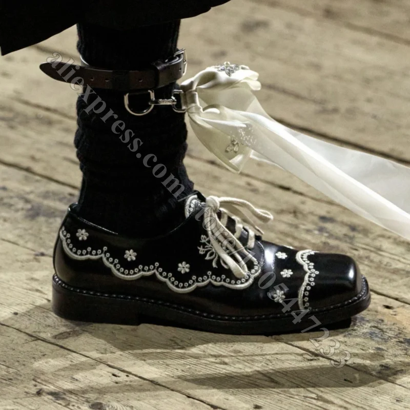 Women Black Leather Derby Shoes White Flower Embroidery Scalloped Trim Round Toe Lace Up Low Block Heel British Vintage Oxfords