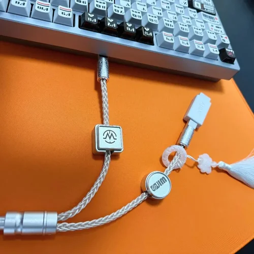 Imagen 2 del producto Winshop teclado de eje magnético cable de enchufe de aire serie de doble cabezal teclado mecánico cable de doble uso de primera línea almacenamiento de escritorio