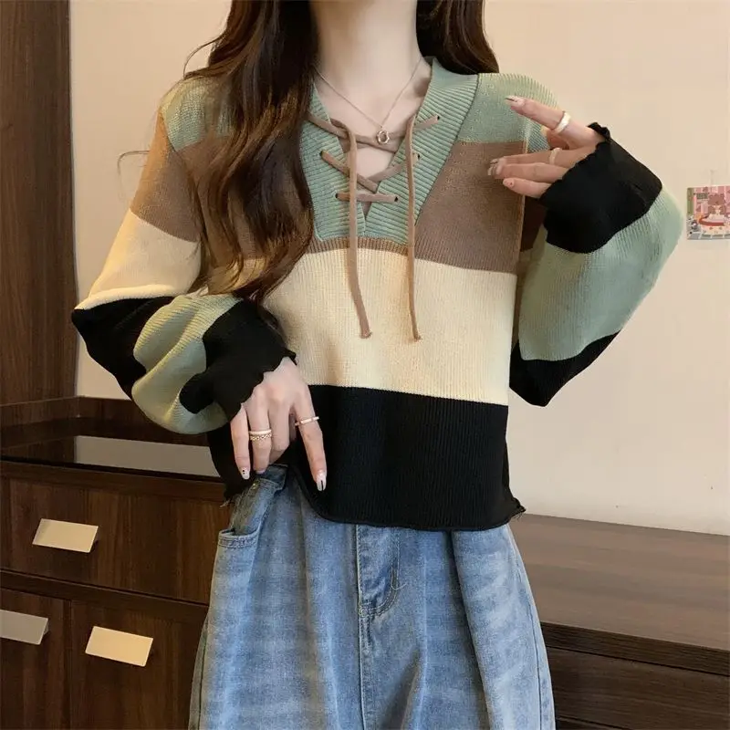 New Design Niche Top Short Knit Sweater Long Sleeved Sweater Women's Unique and Beautiful Explosive Sweater for Women