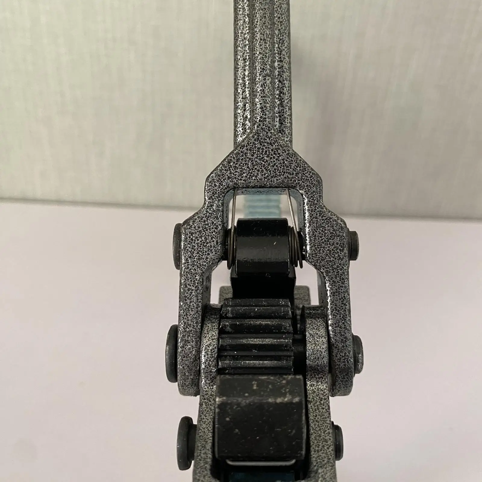 

Hand Tire Changer Tire Dismounting Machine Portable Professional Labor Saving
