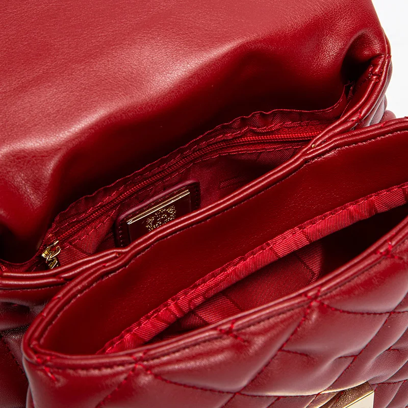 حقيبة كتف كارولينا هيريرا الراقية خفيفة الوزن وعصرية للتنقل اليومي، حقيبة كروس متعددة الاستخدامات