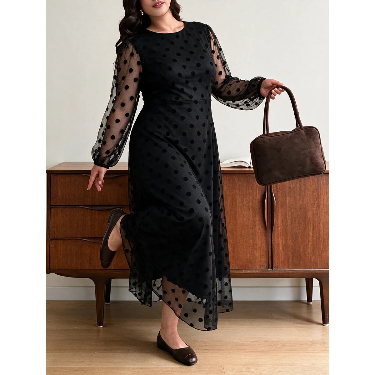 Plus-size Women's Black Polka Dot. Mesh Long-sleeve Dress, Circular Neck, Sheer Puff Sleeves, Slimming Effect Outfits Beach Y2k、