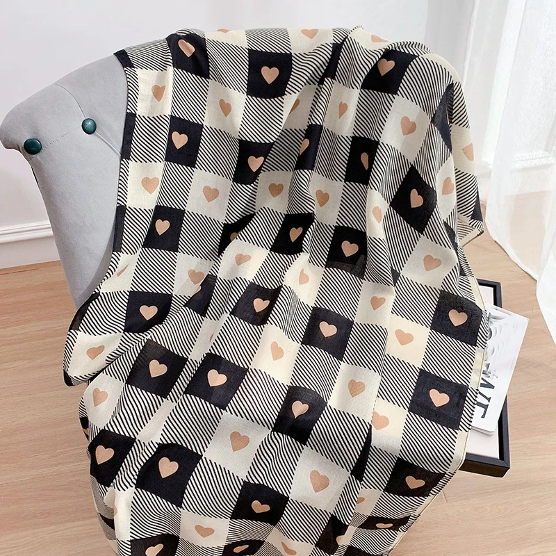 Fashion Solid Cotton Scarf Printed Grid Heart Shawl Women Scarves Beach Travel Outdoor Sunscreen Hijab Female Head Wraps 180*85c