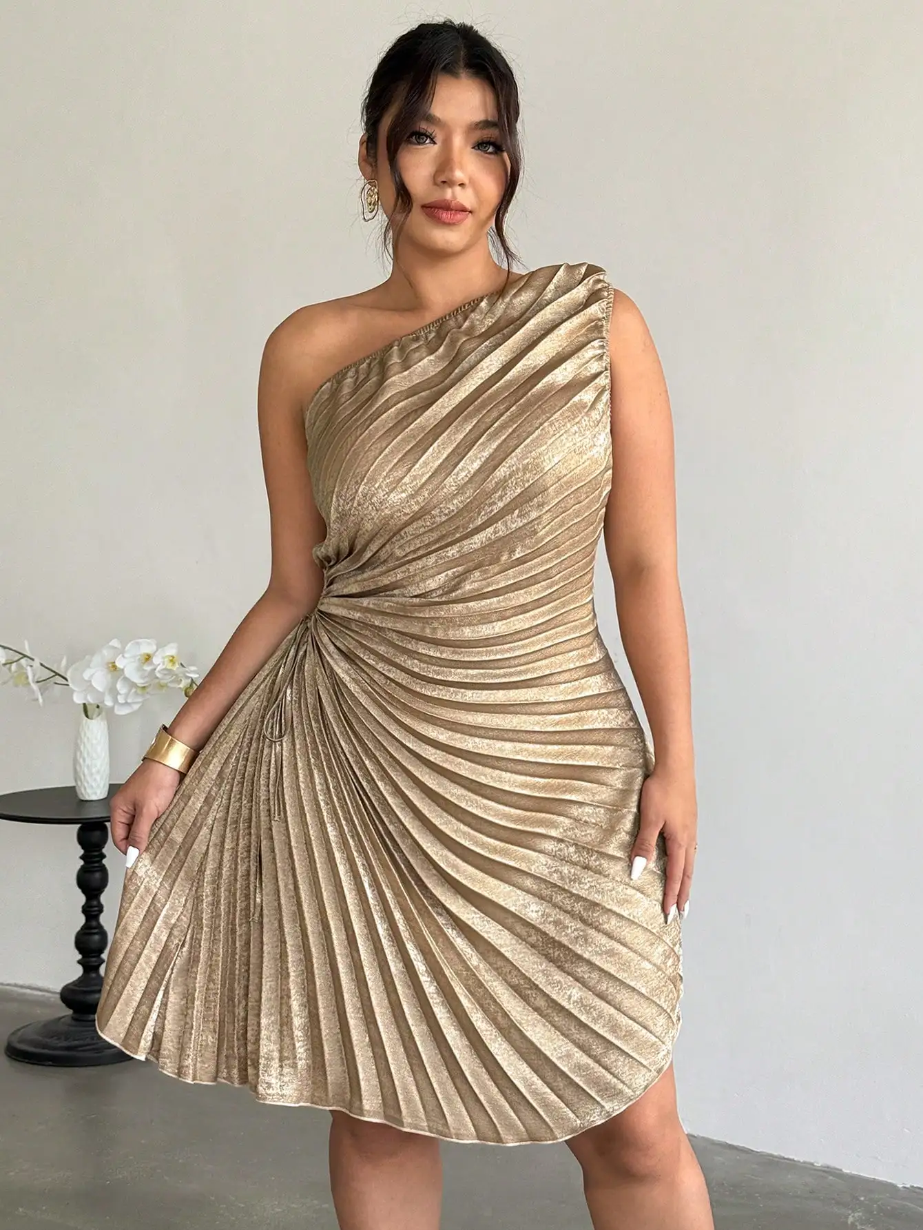 

Женское мини-платье с одним плечом, плиссированное, асимметричное, золотистое, элегантное, для вечеринок