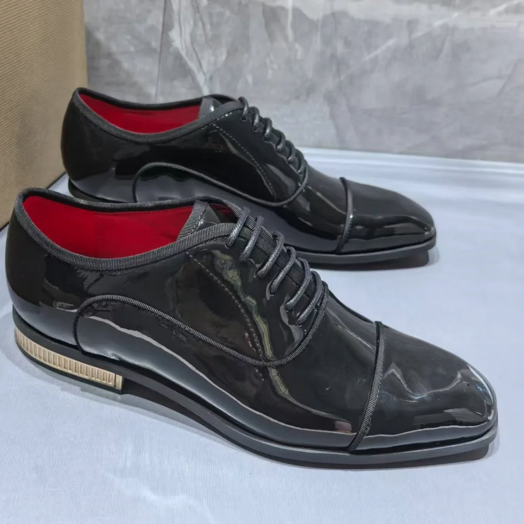 

Metal Heel Chunky Low Heels Black Patent Leather Shoes For Men Lace-Up Red Sole Single Shoes Male Square Toe Red Lining Chaussur