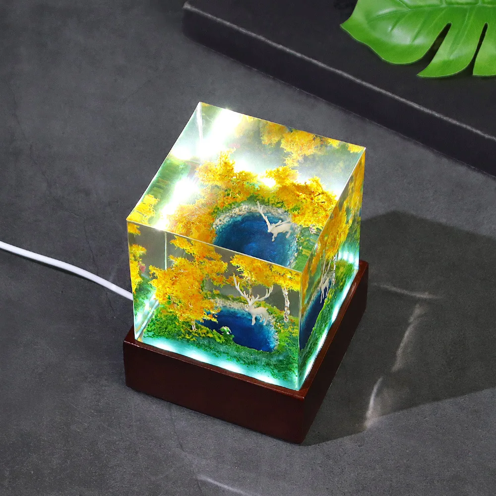 Imagem -06 - Luz Noturna de Paisagem Miniatura Luz de Mesa de Resina Arte Criativa Decoração Lâmpada Cubo Floresta de Outono Carregamento Usb 8cm