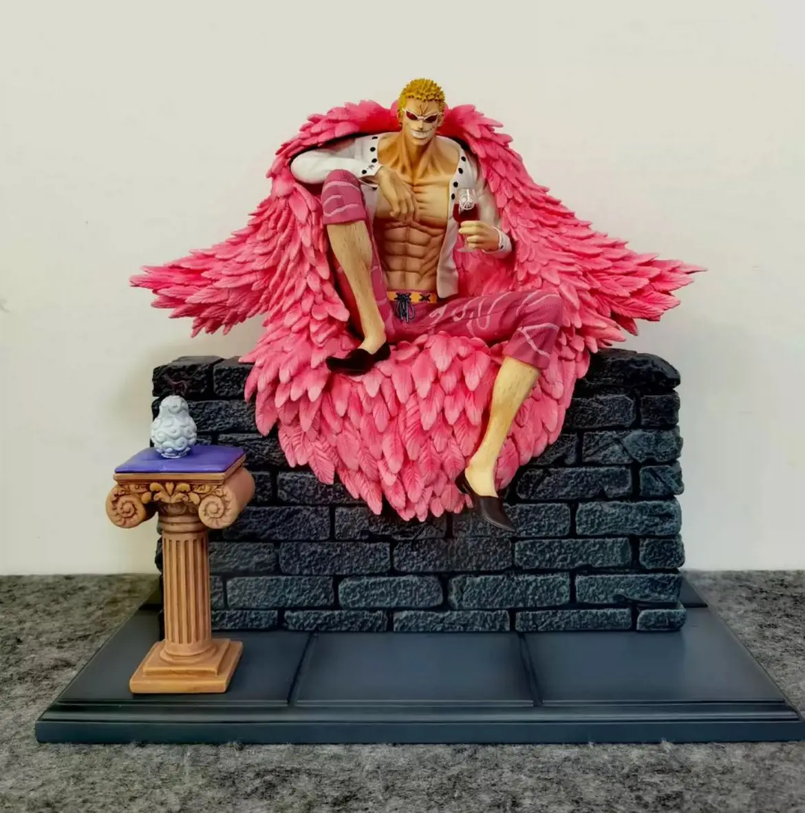 Lightning Model ONE piece Playname Scene Series 03 Sitting Donquixote Doflamingo Limited Edition Handheld GK