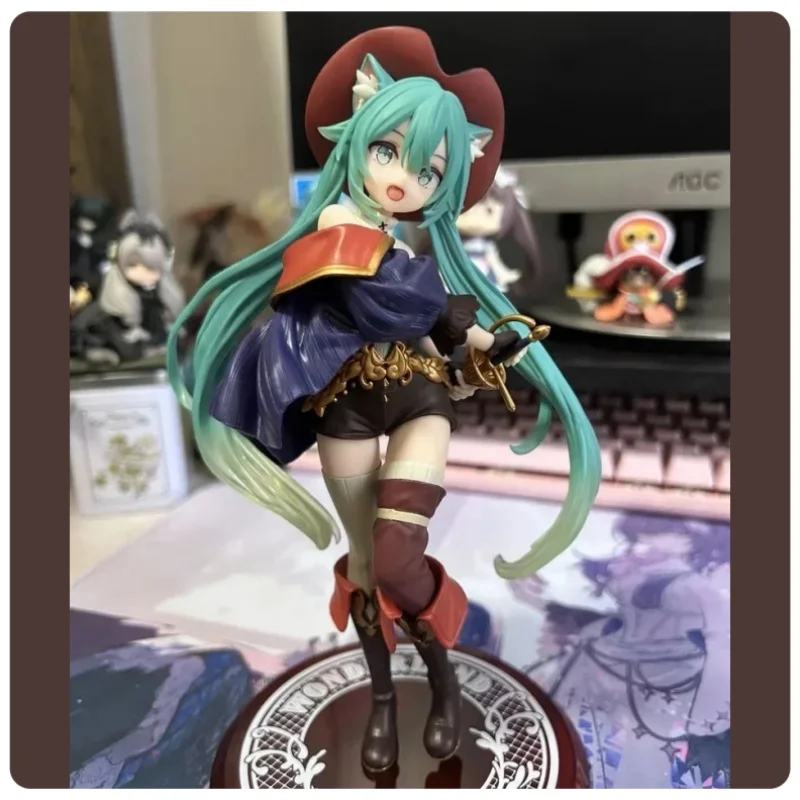 

New Original Taito Hatsune Miku Figure Wonderland Piapro Miku Puss In Boots Anime Action Model Collectible Toys Gift