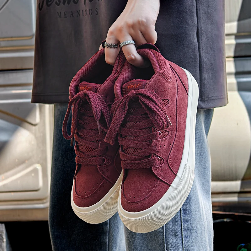 

2025 new men's shoes autumn thick soled skateboard shoes casual versatile bread shoes Korean version trendy sports board shoes