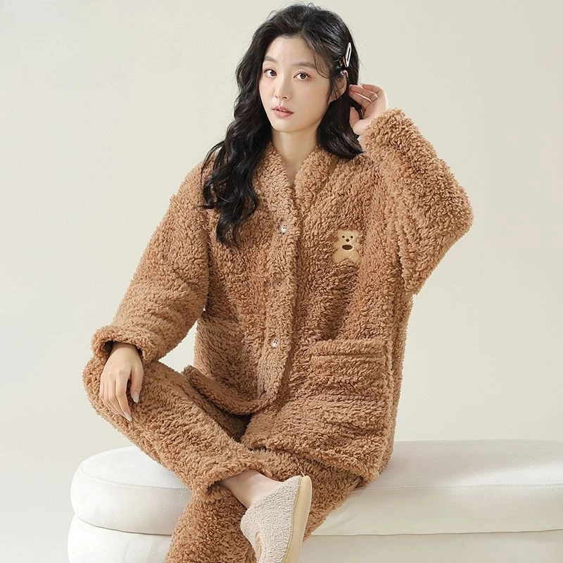Pajama Sets 2026 New Coral Fleece-Lined Thickened High-End Look, Suitable for Autumn and Winter Outerwear Women's Warm Pajamas,