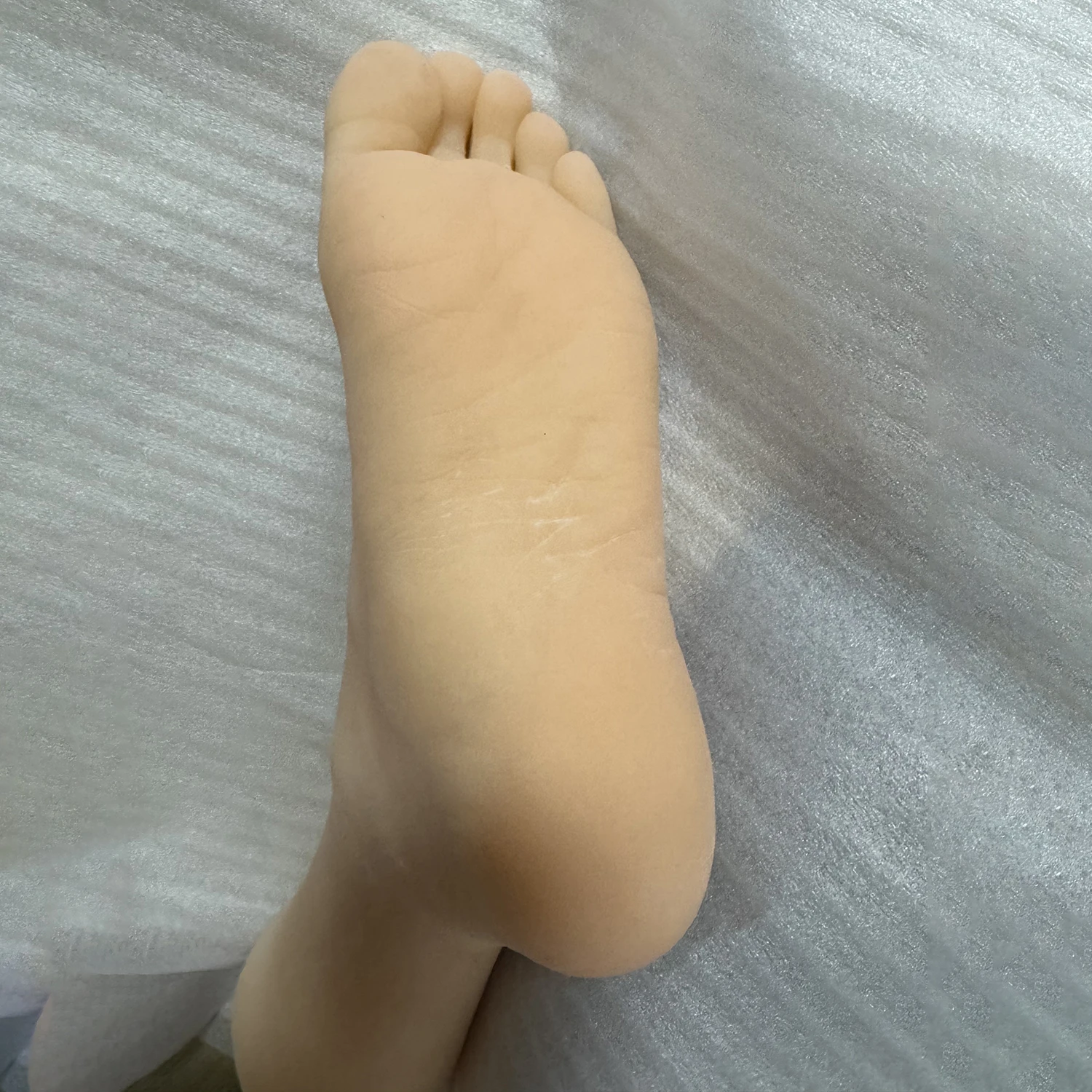 

Lifelike Large Male Foot Model Silicone Feet False Nail Practice Mannequin Feet Fetish Footjob Shoes Display Skin Color TPE 4601