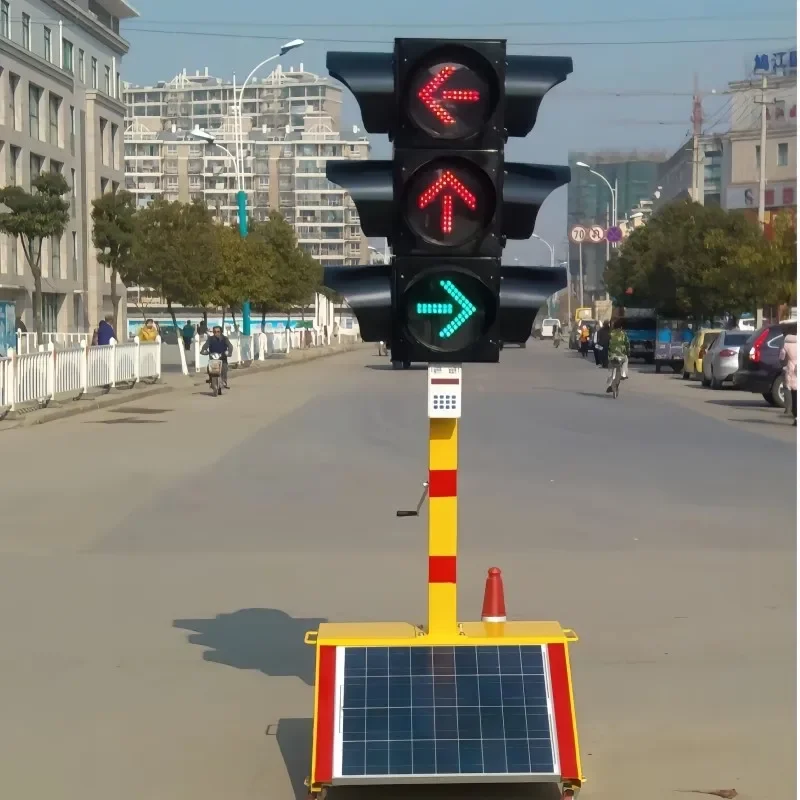 Solar movable signal light, intersection light construction emergency traffic light
