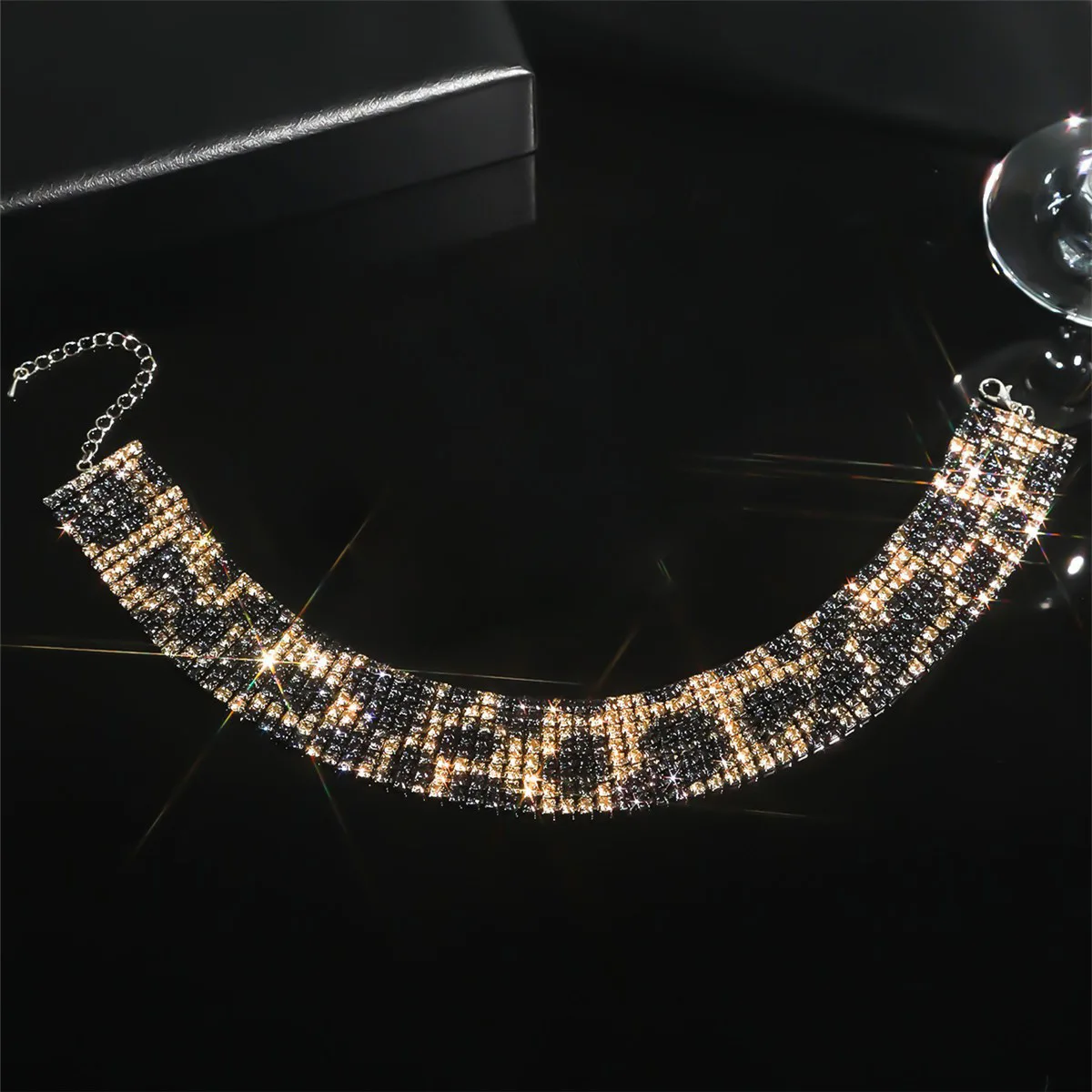 8 rows of high-end luxury full diamond leopard print necklace collarbone chain female, high-end Internet celebrity collar