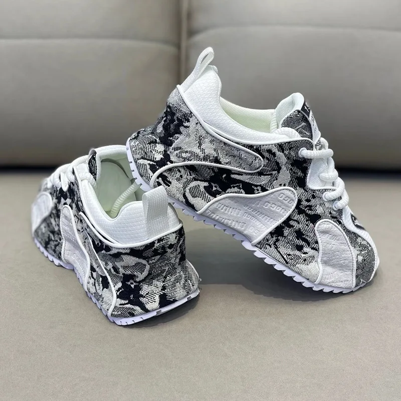 New Exquisite Teenage Sneakers Versatile Breathable Casual Shoes Thick soled Increased Wear resistant Men's Sports Running Shoes