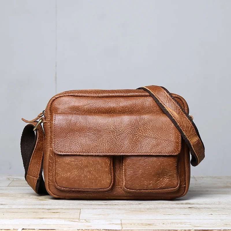 Hand-Tanned Cattle Leather Messenger Bag Small Backpack Men\'s Horizontal Style Retro Single Shoulder Bag Leather Messenger Bag