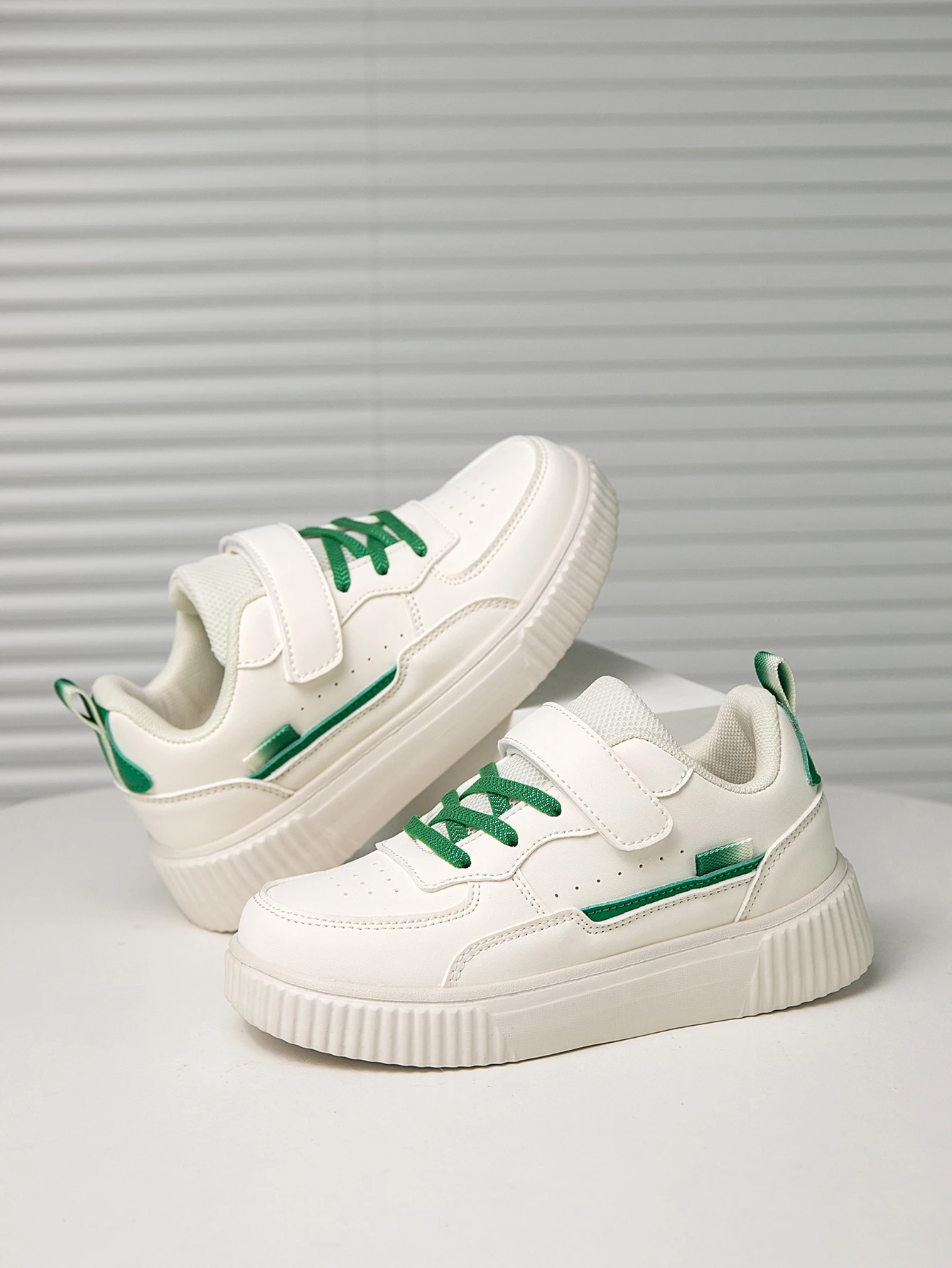 

Children's Sneakers, Simple, Fresh and Comfortable Sneakers, Suitable for Kidsren to Play on the Street, Unisex and Cute Kidsren's Shoes