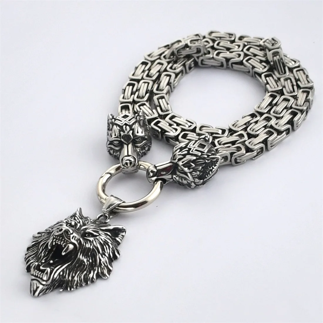 

Viking Celtic Wolf Pendant Necklace 2022 New Nordic Stainless Steel Wolf Head Chain King Chain Accessories Viking Jewelry
