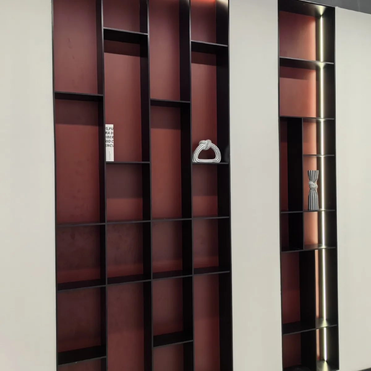 

Embedded wall-mounted stainless steel niche rack storage display cabinet waterproof and rust-proof home multi-function