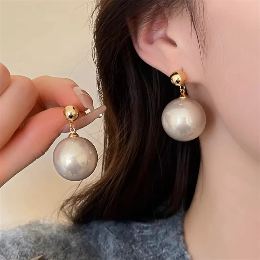 

European and American Lady Fashion Elegant Jewelry Accessories Vintage Earrings Large Pearl Pendant Earrings for Women