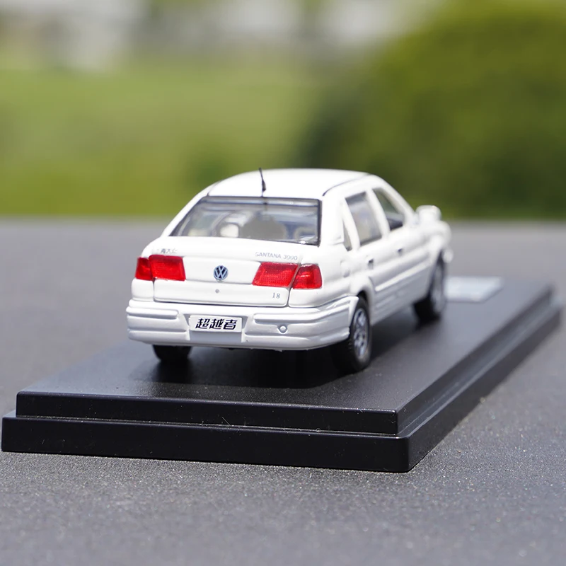

1:43 оригинальный Шанхай VW Santana SANTANA 3000, имитация трансивера из сплава, модель автомобиля