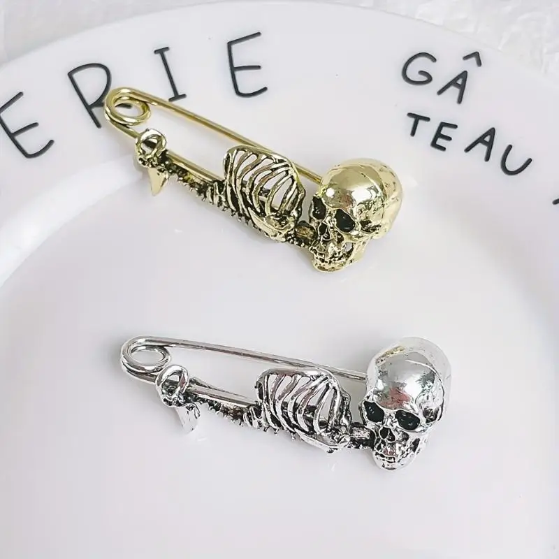 Vintage Gothic Punk Skull Skeleton Brooch Pin Anti-Rust Metal Lapel Pin Perfect for Halloween Gift Daily Wear Accessory