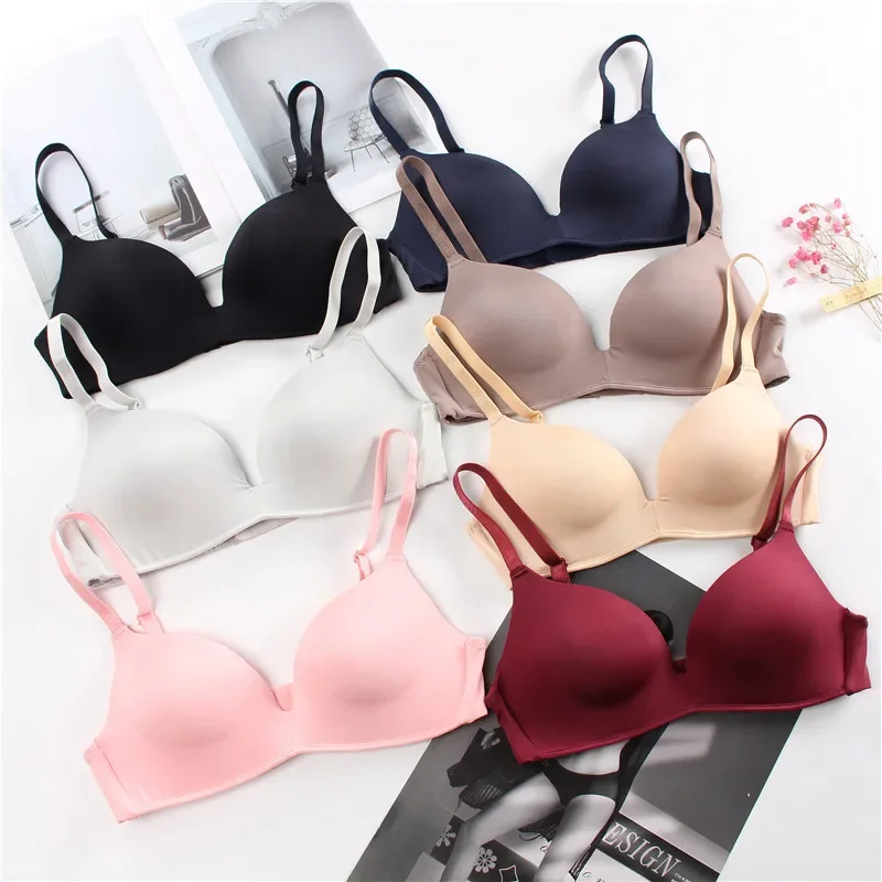 Japanese lightweight traceless bra without underwire one-piece gathering sleep sports girl bra anti-slip underwear