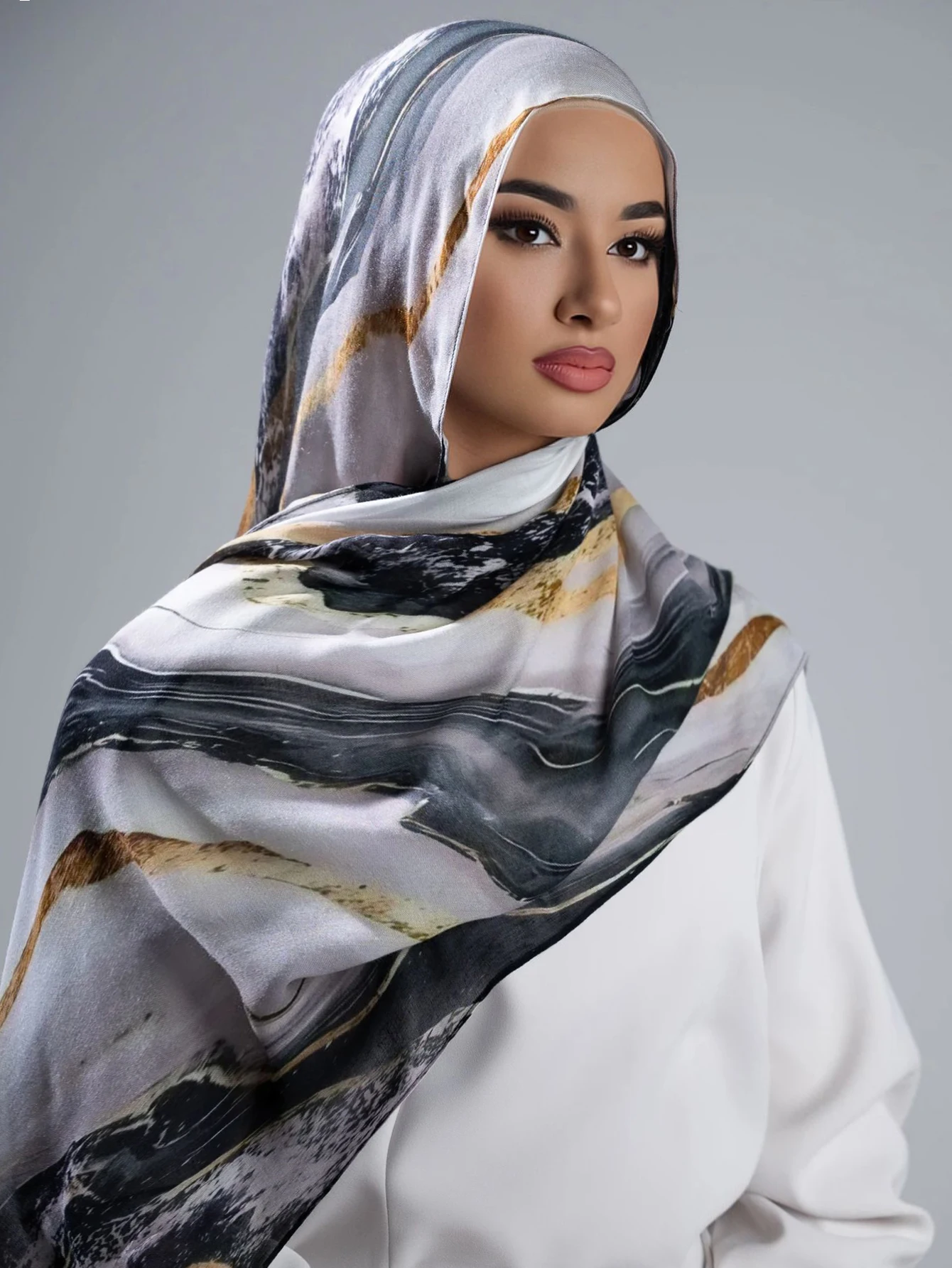 

Newest Fabric Modal Print Breathable Modal Hijab Tudung Scarf Bamboo Fiber Cotton Modal Printed Hijab Scarf for Muslim Women