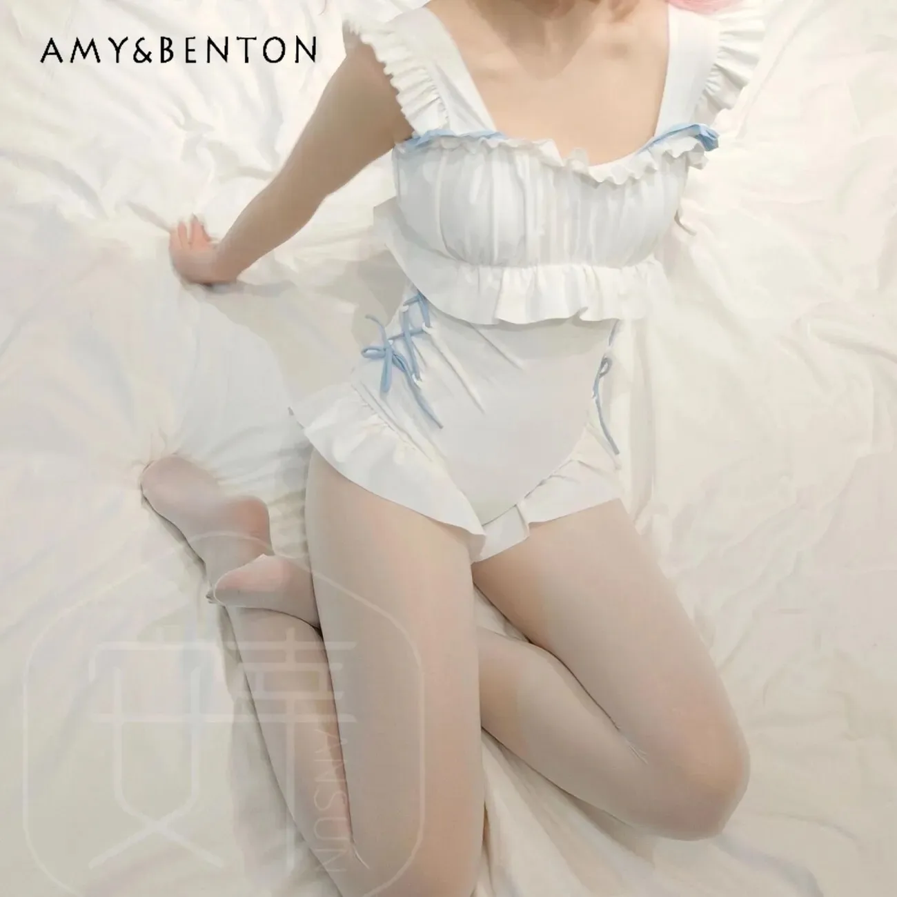 

Japanese Sweet Girl Sexy Student One-piece Swimsuit Women Summer Cute Slim Ins Splicing Color Slim Triangular Bathing Suit