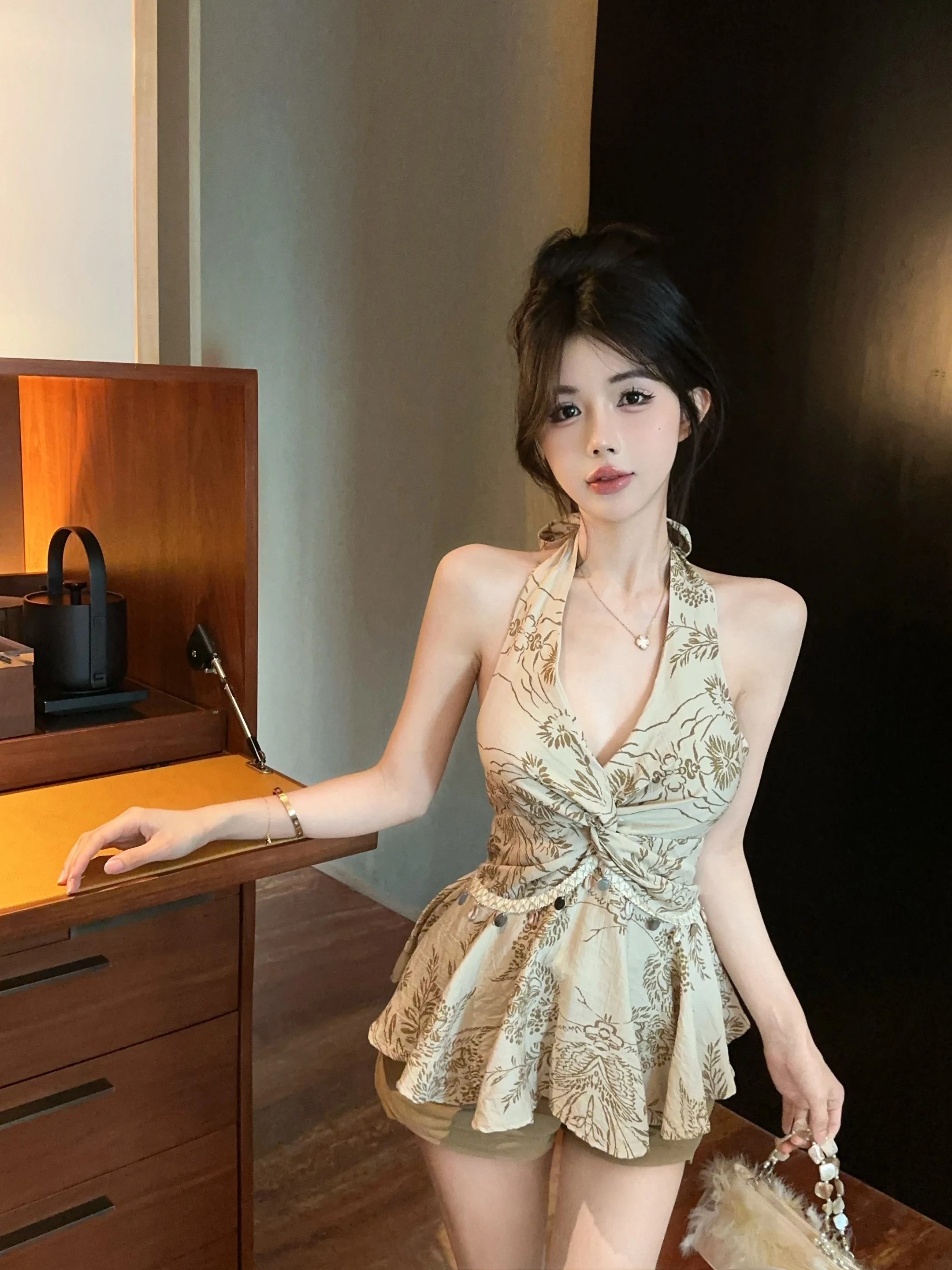 Design Sensation petit ence noeud v-ne suspendu Ne taille minceur dentelle garniture haut été nouveau femmes Faion irt