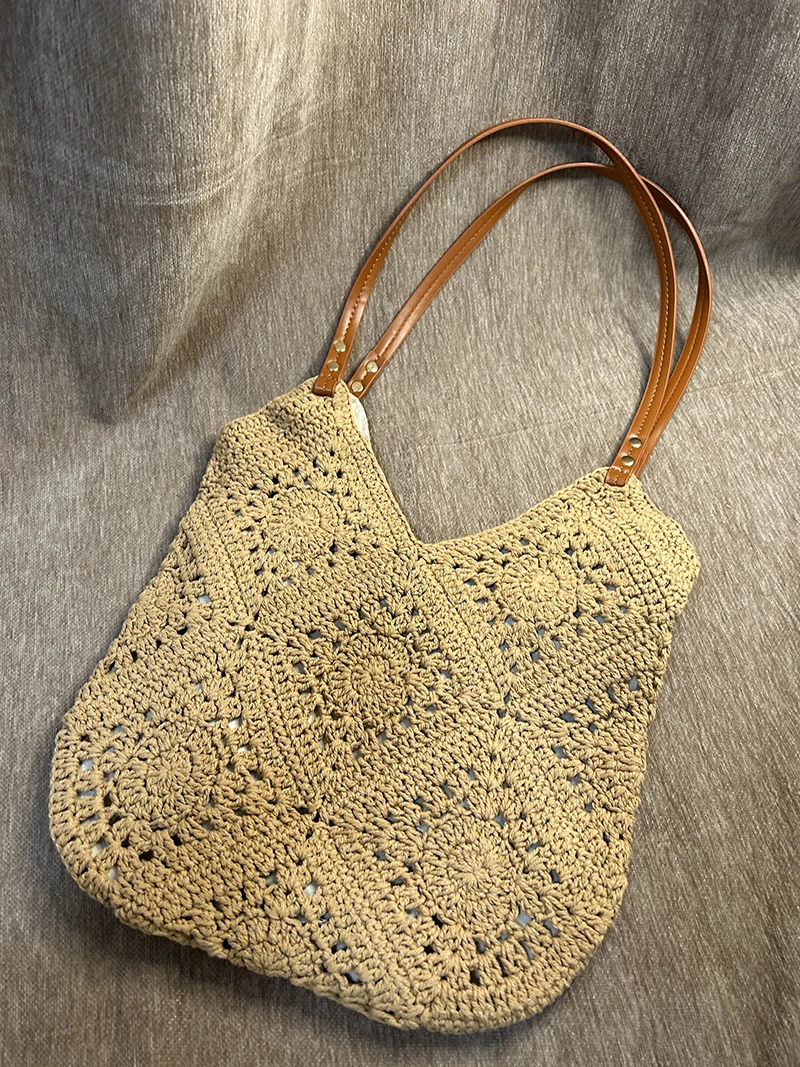 

CLAREGQI Boho Crochet Beach Tote Bag Hollow Woven Cotton Yarn Shoulder Bag Large Capacity Summer Vacation Casual Handbag for Wom