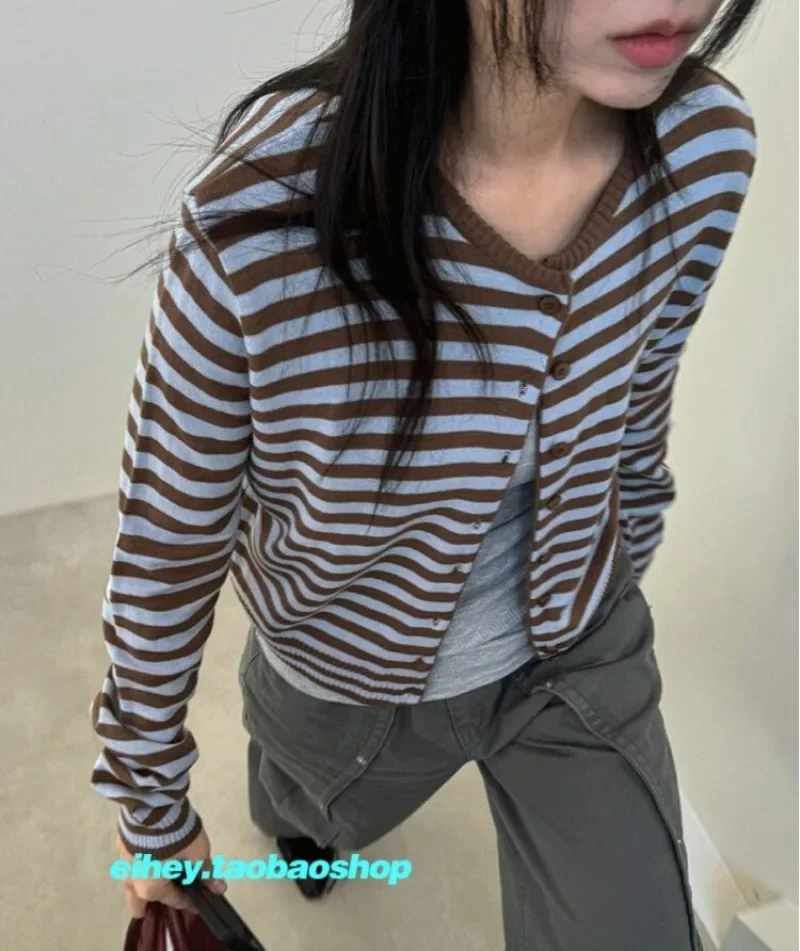 

Korean Fashion Striped All-match Tops Mujer Autumn New Single Breasted Knitted Cardigan Y2k Long Sleeve Slim Fit Sweaters Mujer
