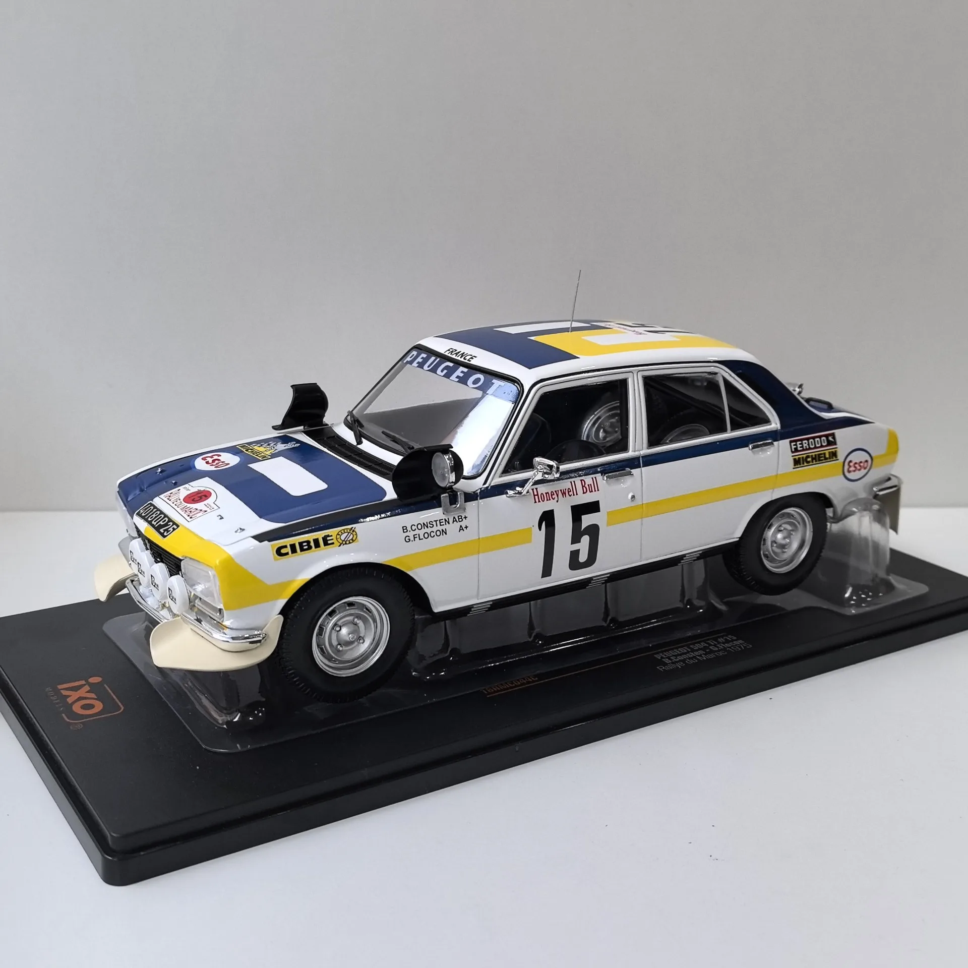 

Diecast IXO 1/18 Scale PEUGEOT 504 TI #15 1975 Peugeot Racing Alloy Car Model Collectible Toy Gift Souvenir Display Ornament