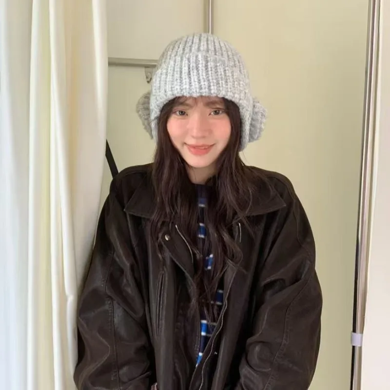 قبعات Beanies لحماية الأذن بتصميم زهرة حلوة للنساء للخريف والشتاء دافئة ومتعددة الاستخدامات ولطيفة بلون سادة للرجال