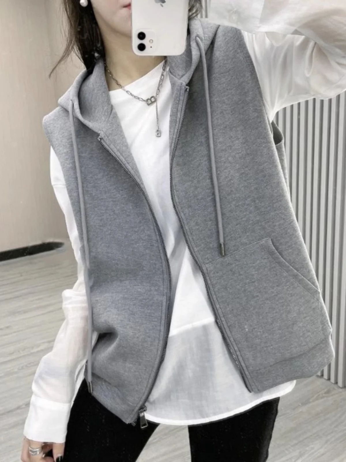 

High-End Faion Retro Dstring Hooded Vest Large Size Casual Jaet Zipper Closure Cotton Polyester Blend Regular Length