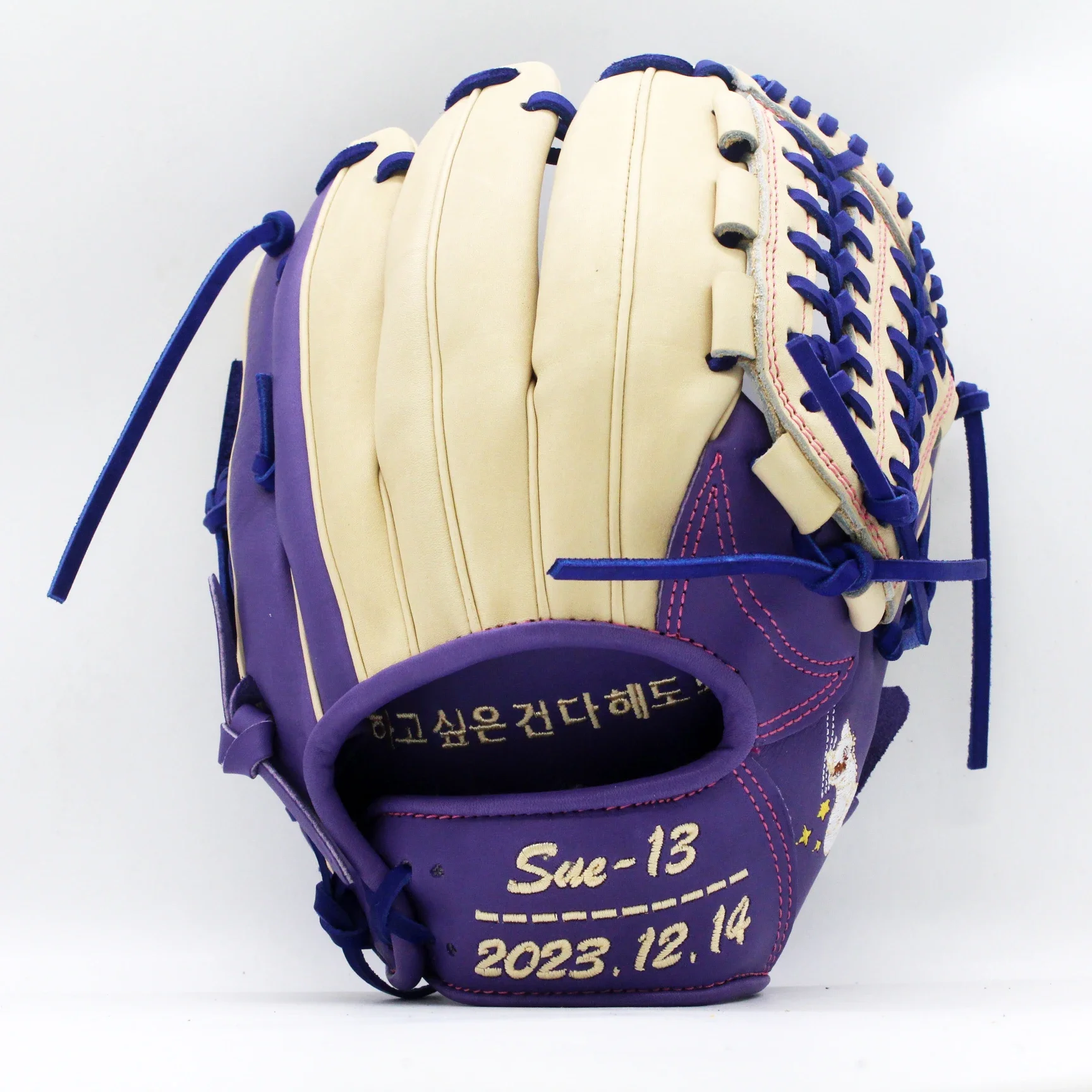 Custom Kip Leather With Special Pattern For Baseball And Softball Gloves With Best Quality