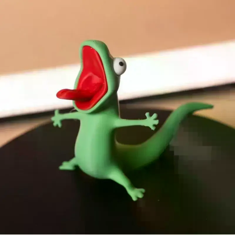 3D Printed Green Lizard Ornament Creative Realistic Desktop Decor for Home Office Kids Adults Reptile Lovers Gift view 4