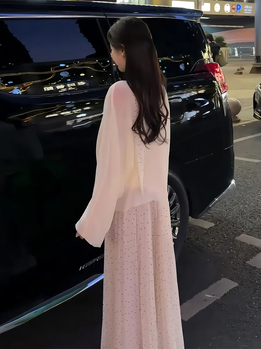 Verano 2025, Top de punto holgado con alas de murciélago para mujer con detalle de encaje, falda f, conjunto de camiseta, traje informal Faionable