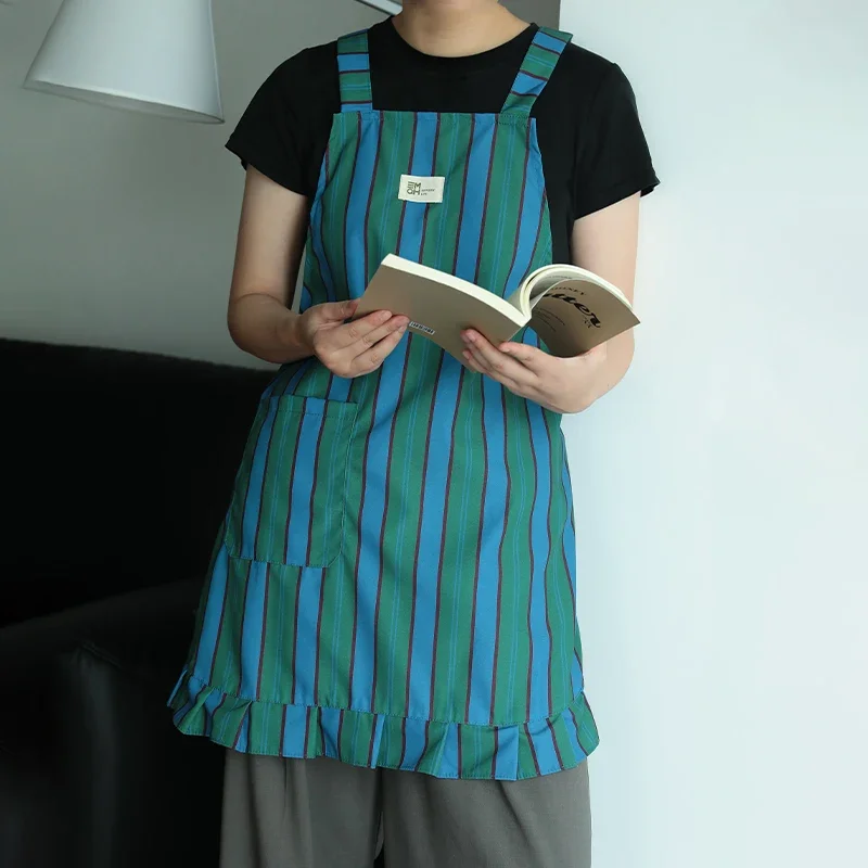 Water-Repellent Short Ruffled Apron with Large Pocket Lightweight Striped Painfore for Home Use Kitchen Cooking Bar Cleaning