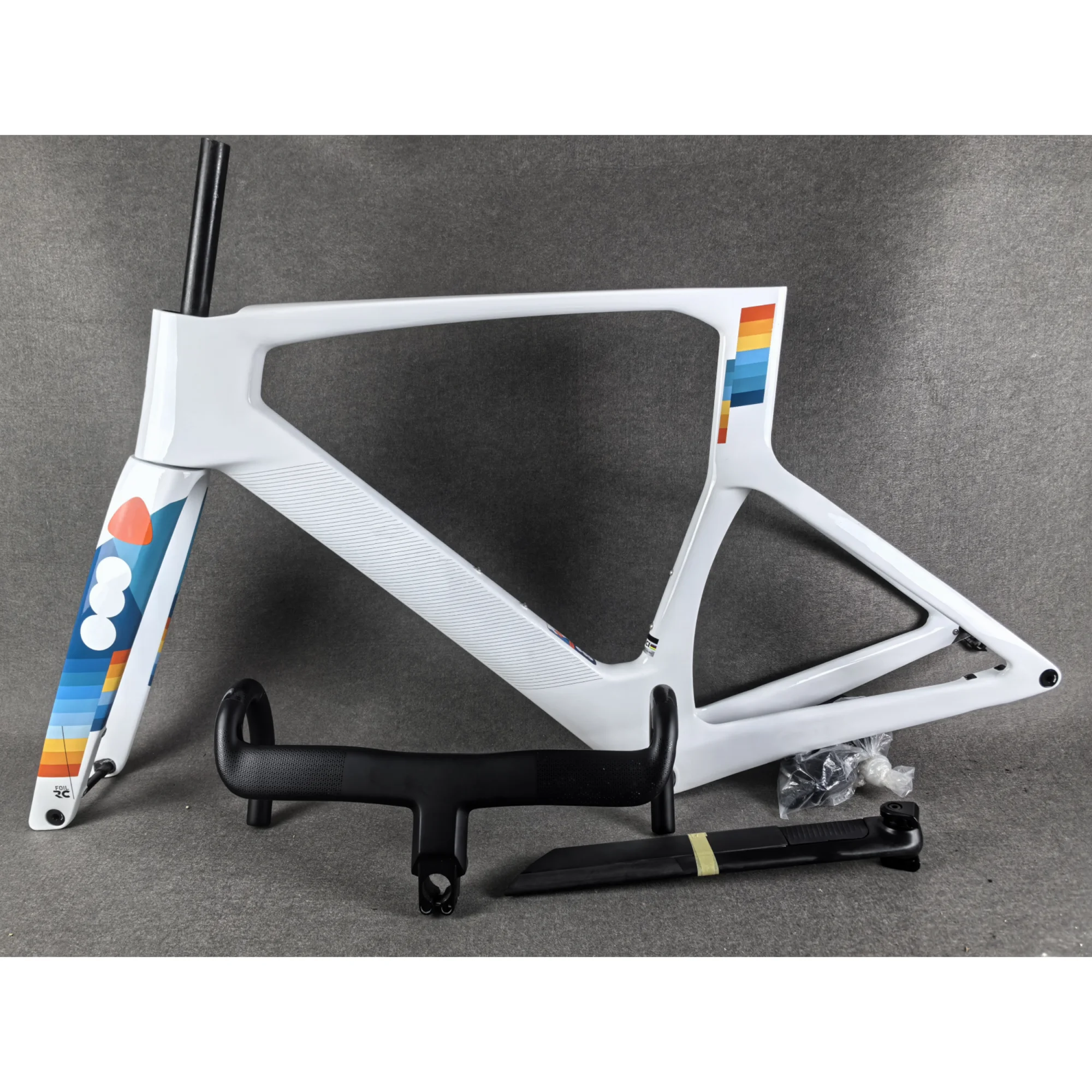 

Фольгированная радиоуправляемая дорожная рама из углеродного волокна + руль T47 T1000 Скоростная велосипедная рама Дисковый тормоз Рамы гоночного велосипеда с индивидуальным логотипом DPD UPS 07