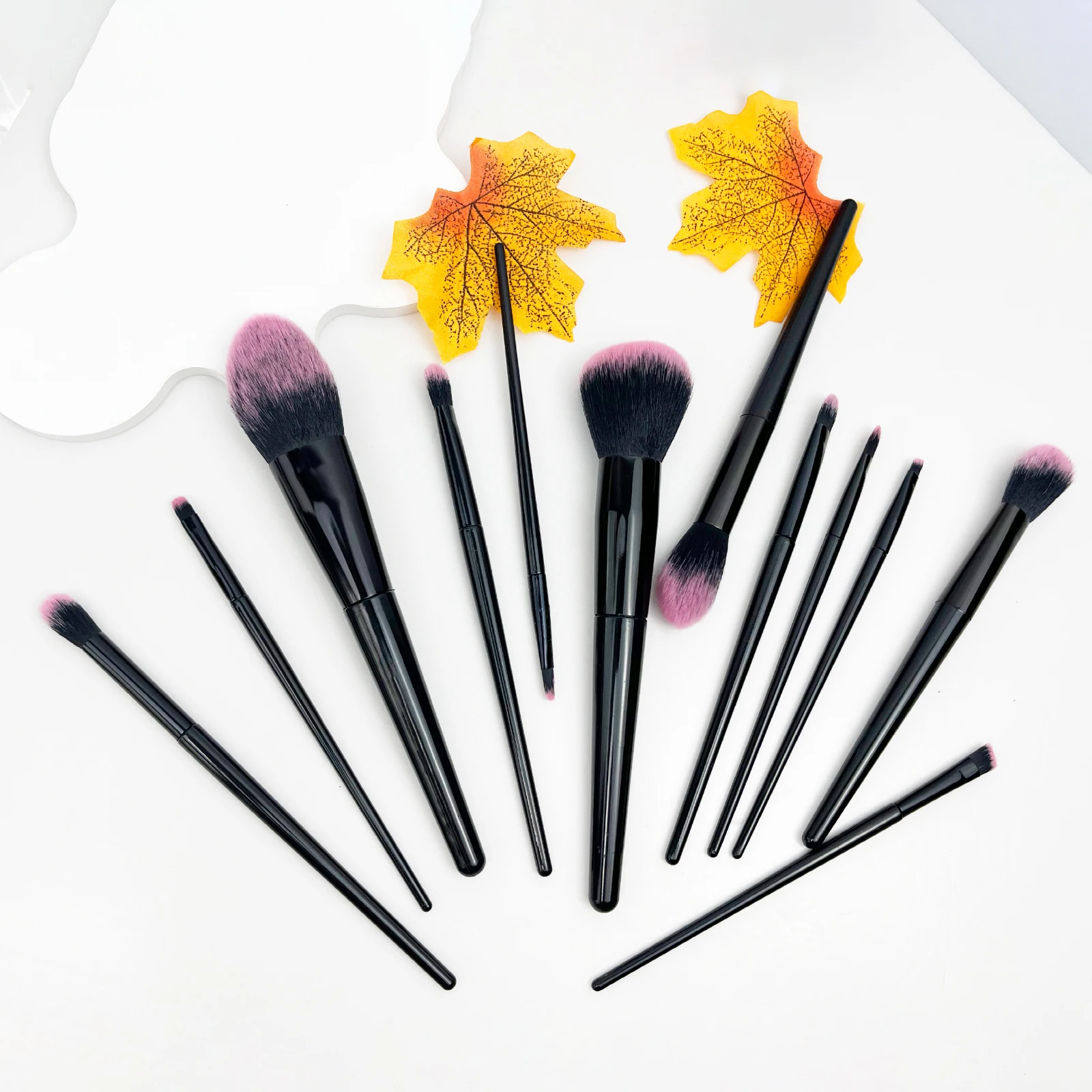 14PCS Black skin-friendly Ultimate Beauty Collection Brushes Set Powder Brush Elevate Your Makeup Suitable for both beginners