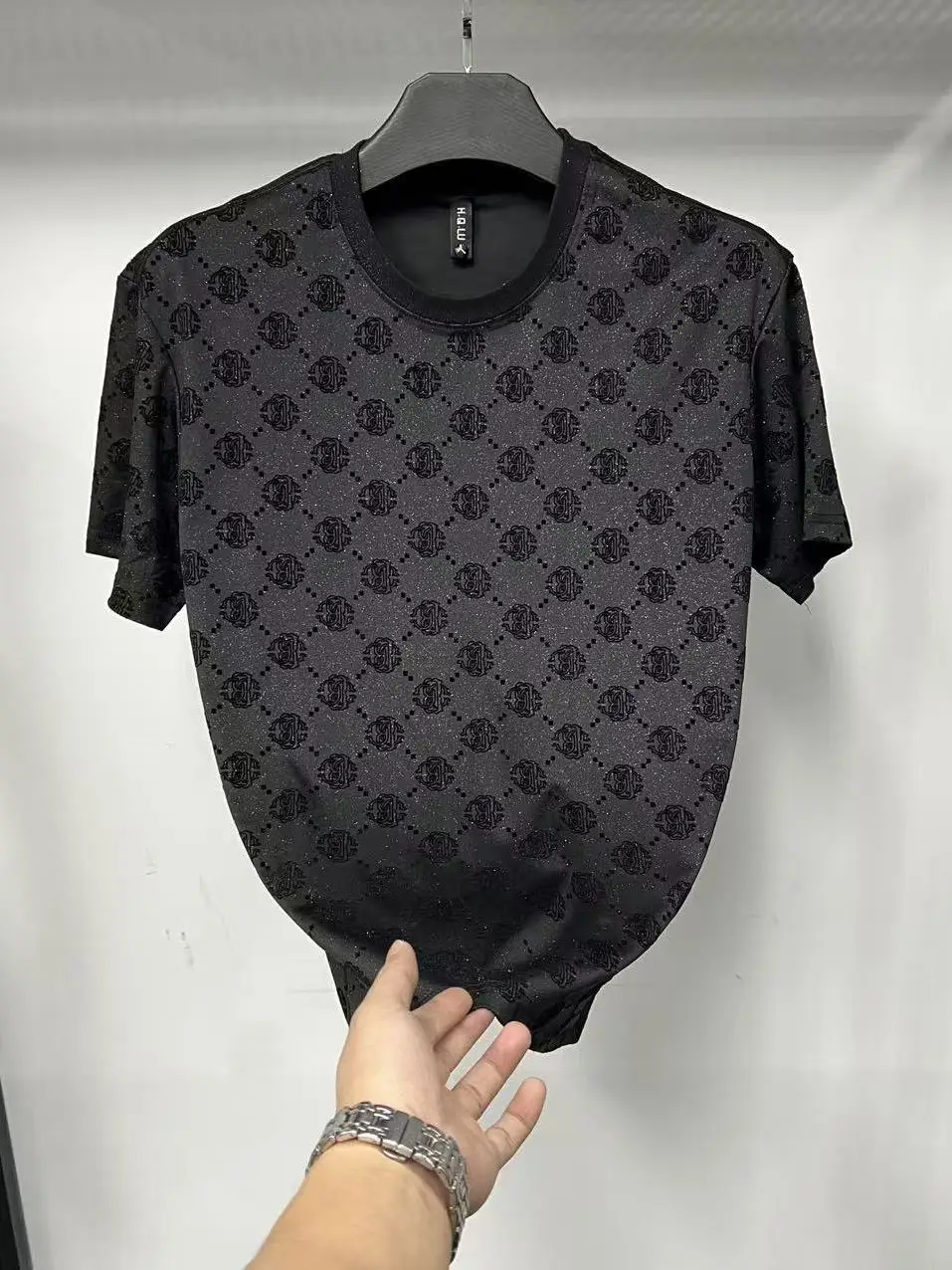 

Повседневная мужская футболка с геометрическим принтом, коротким рукавом и круглым вырезом, модный черный хлопковый топ, приятный для кожи, дышащий