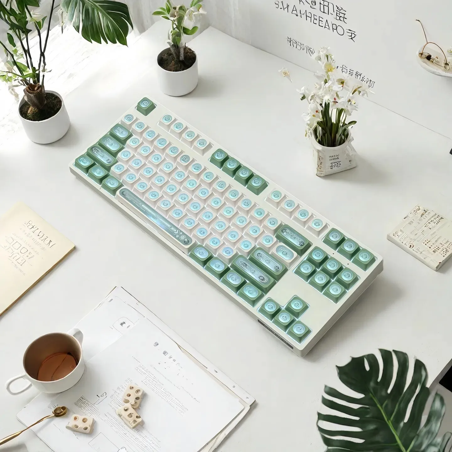 

136 Keys Green Cat Eye Shine-Through PC Key cap Dye-Sublimation PBT Keycaps Cherry Profile for MX Switch Mechanical Keyboard